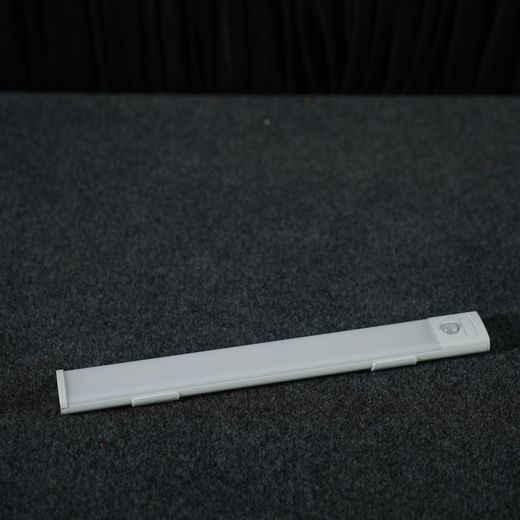 Rechargeable Motion Sensor Light Bar 2